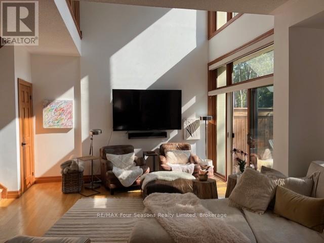 Building Photo - 224 Blueski George Crescent