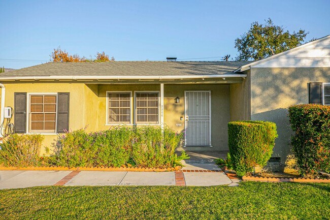 Foto del edificio - 2206 N Orchard Dr