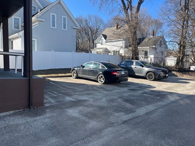 Building Photo - 159 E Central St