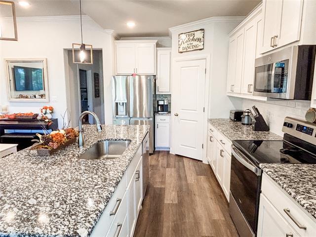 Building Photo - 318 Osage Ct