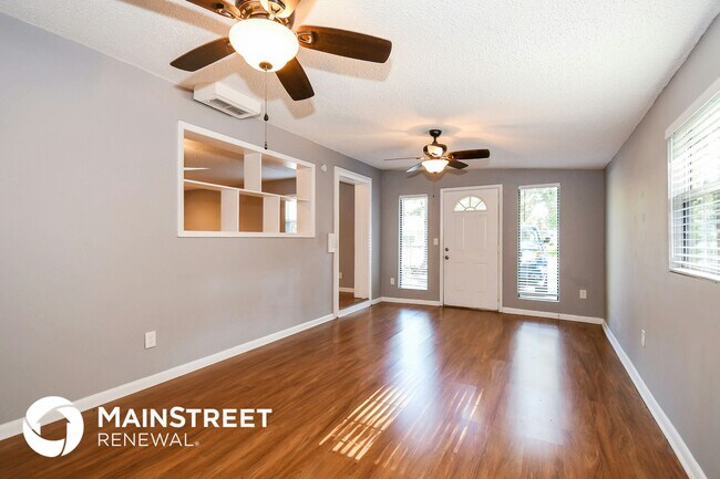 Building Photo - 868 Filmore Ln