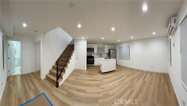 Foto del edificio - 18654 Runnymede St