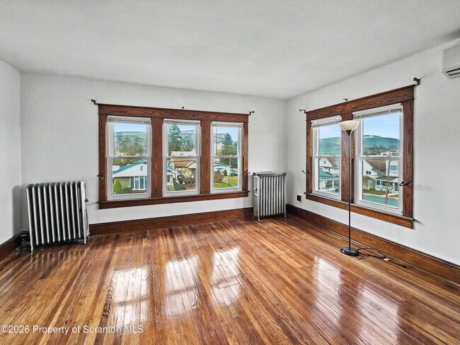 Foto del edificio - 852 N Rebecca Ave