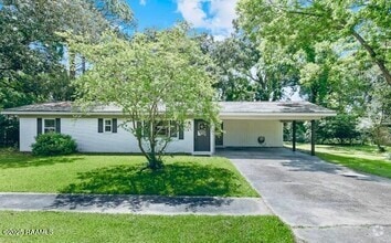 Building Photo - 104 Birch Dr