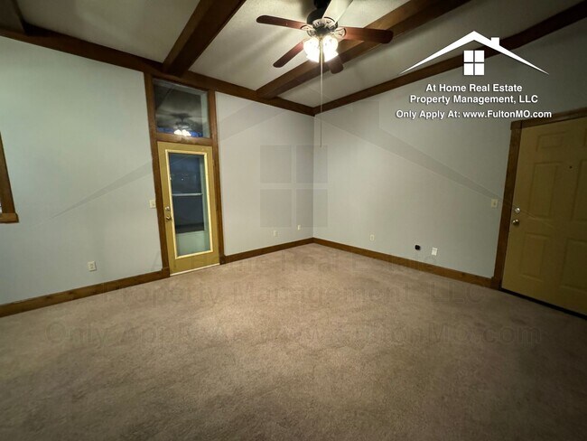 Foto del edificio - 103 E 10th St