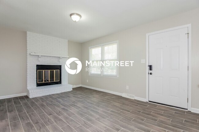Foto del edificio - 3 Bedroom Pet-Friendly Home in GASTONIA, N...