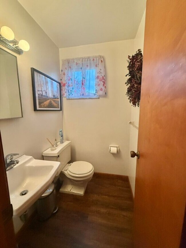 Foto del edificio - 7210-7212 Witherspoon Street