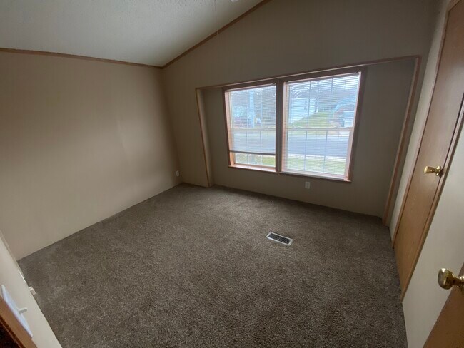 Building Photo - 4184 Bickel St