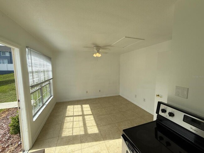 Building Photo - 316 Mango Dr