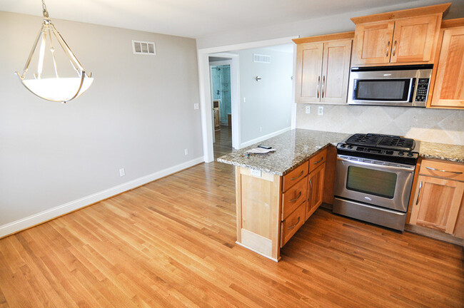 Foto del edificio - 1x1 Apartment in Southmoreland Kansas City!