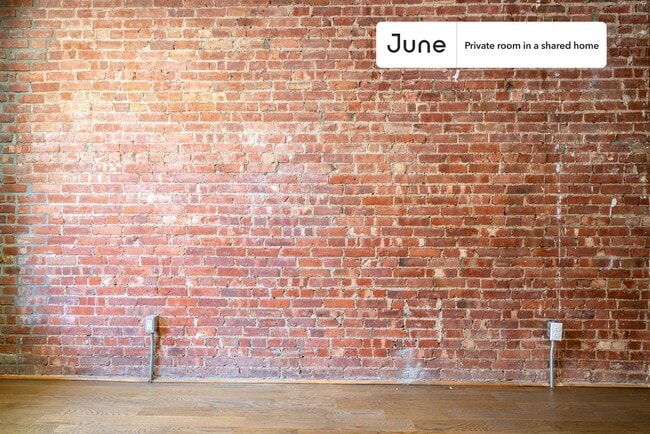 Building Photo - Room in Shared 4 bed/2 bath home