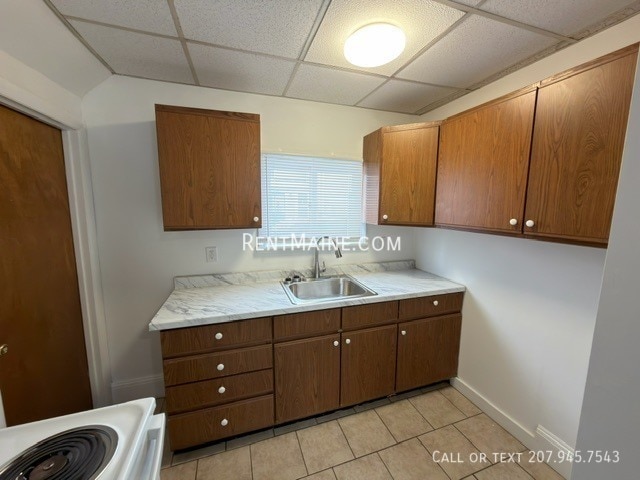 Building Photo - 116 Elm St