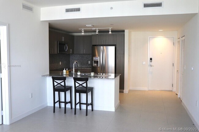 Foto del edificio - 5350 NW 84th Ave