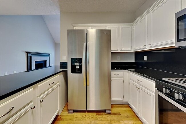 Foto del edificio - 44 Oak Landing Ct S