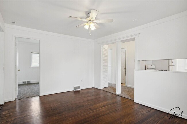 Foto del edificio - $1,350 - 3 Bed / 1 Bath House in Eastpointe