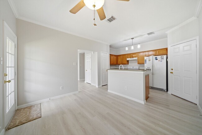 Foto del edificio - 15330 Geral Ln