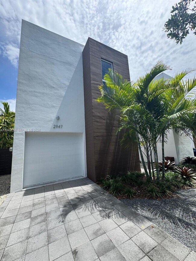 Foto del edificio - 2947 SW 27th Terrace