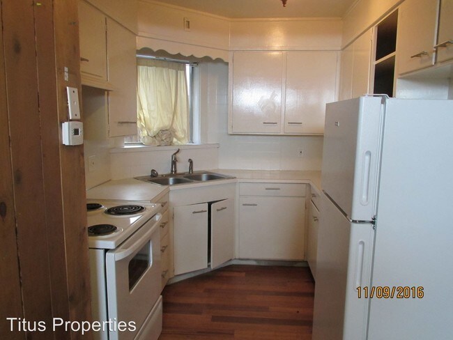Building Photo - 2 br, 1.5 bath House - 227 N. Culver St.