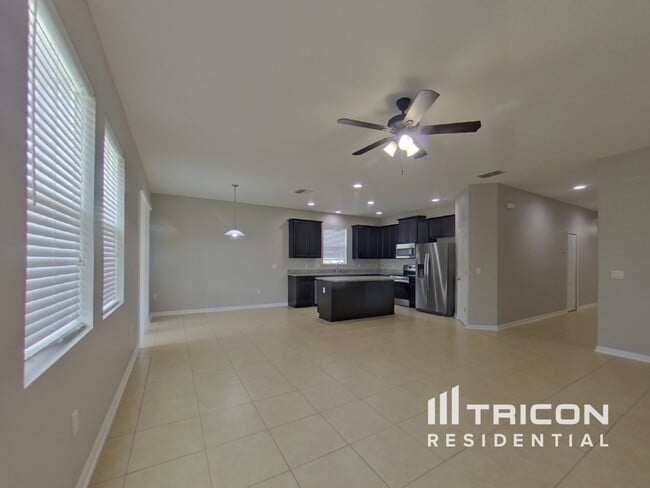 Building Photo - 3273 Zander Dr