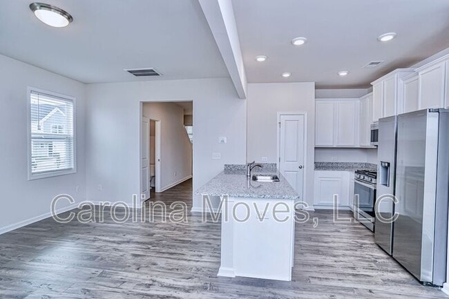 Foto del edificio - 18 Apricot Ln