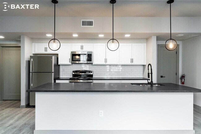 Foto del edificio - 472 Maple St