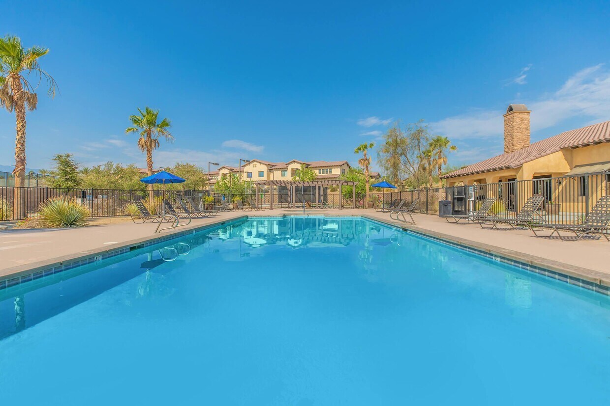 Vineyards at Palm Desert Apartment Homes Apartments 37600 College Dr