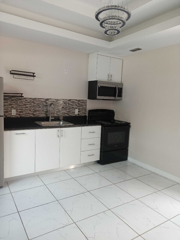 Foto del edificio - 2710 Larkspur Ave