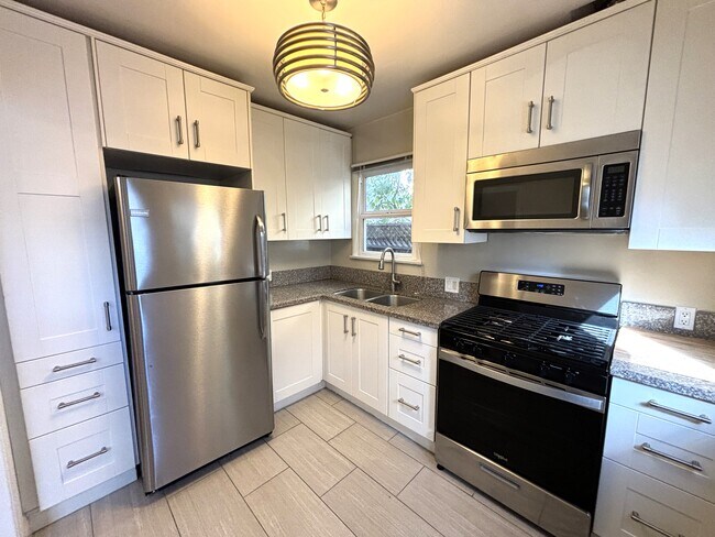 Foto del edificio - 10620 Holman Ave