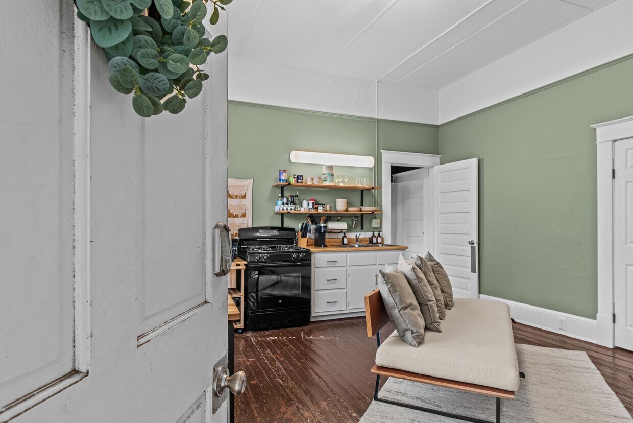 693 Boulevard Apartment for Rent in Athens, GA