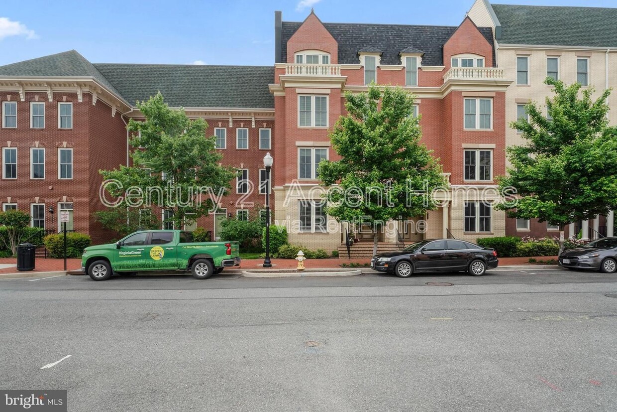 Foto principal - 2109 Main Line Blvd