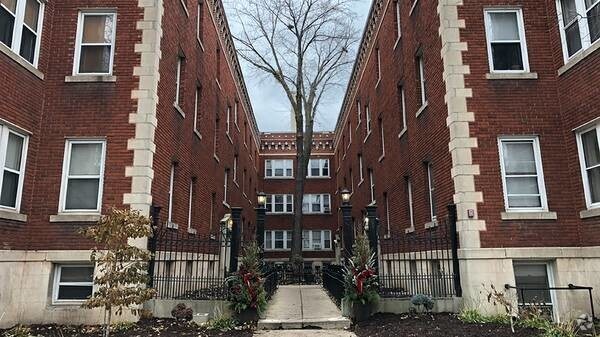 Lake of the Isles Apartments for Rent with High Ceilings - Minneapolis ... - Lake Apartments With High Ceilings