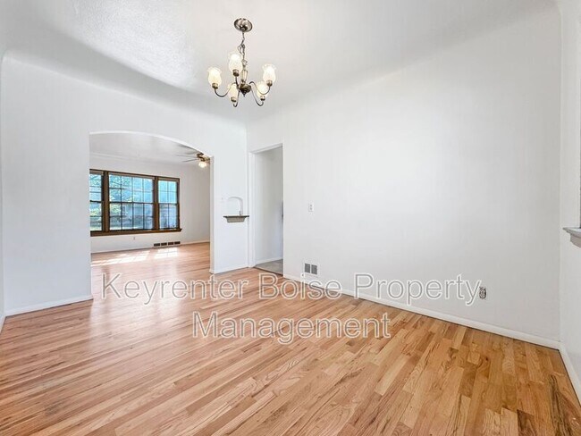 Foto del edificio - 1203 N 8th St