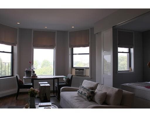 Building Photo - 480 Beacon St