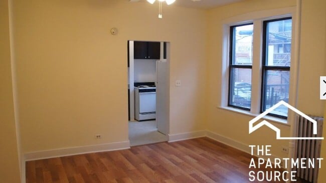 Building Photo - 1542 N Kedzie Ave
