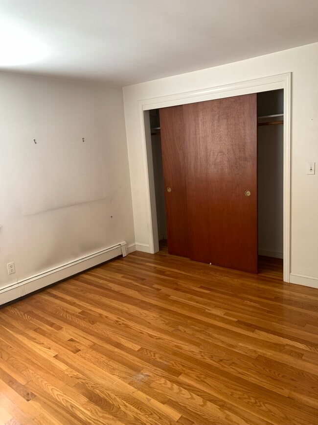 Building Photo - 202 Sylvan St