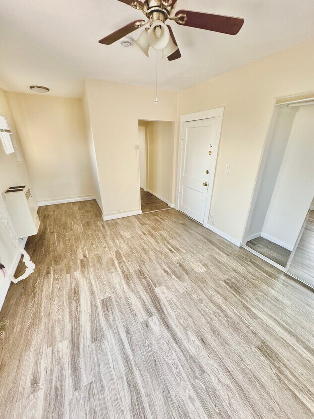 Foto principal - 3860 Eagle St