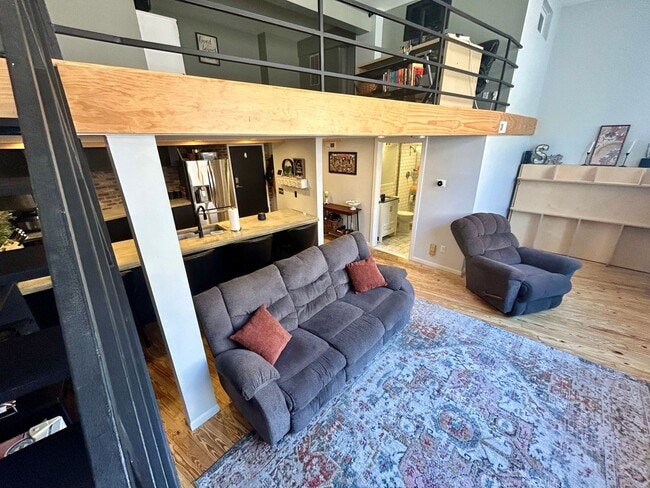 Building Photo - Loft Condo in Columbus
