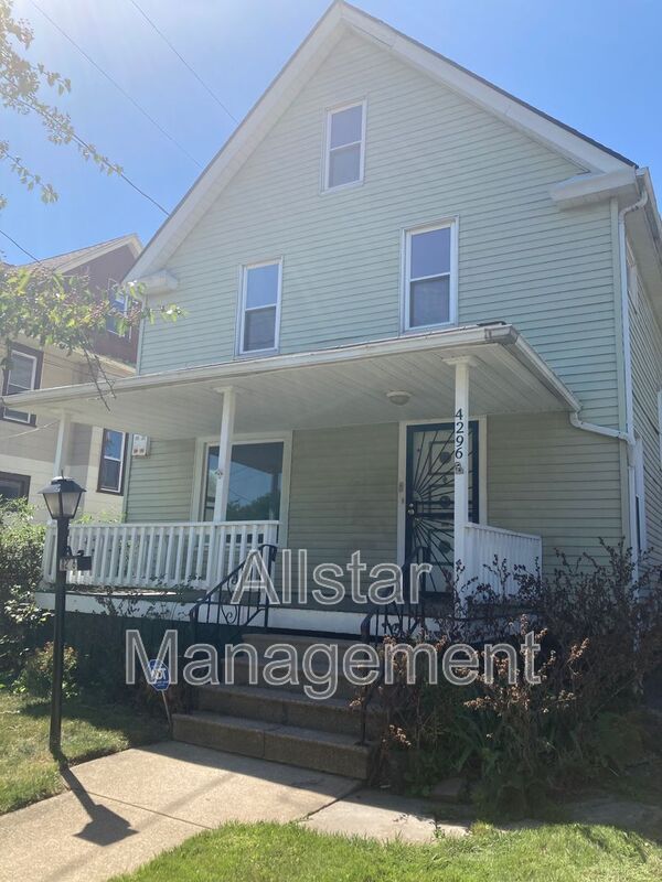Foto principal - 4296 E 114th St