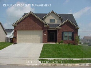 Building Photo - 236 Lynnwood Dr