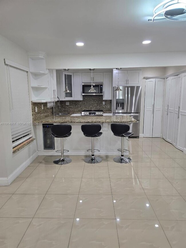 Foto del edificio - 6395 SW 136th Ct