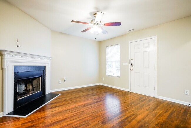 Foto del edificio - 3430 Idlewood Village Dr