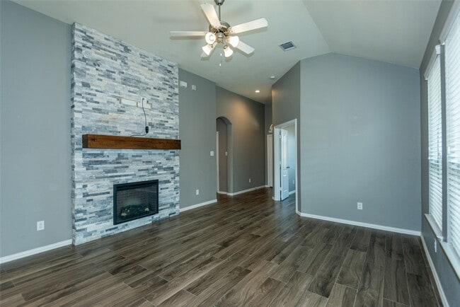 Building Photo - 5306 Windy Plantation Dr