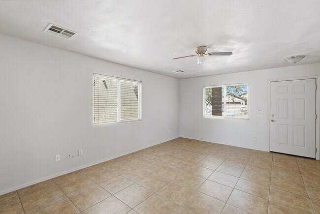 Building Photo - 21939 W Cocopah St
