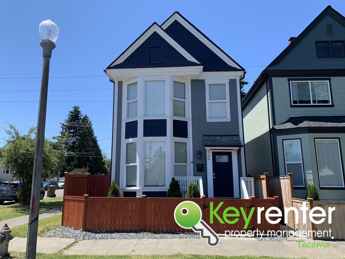 Primary Photo - Newly Remodeled Centrally Located Tacoma H...