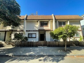 Building Photo - 54 Chumalia St