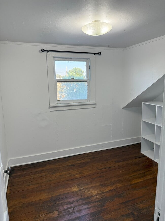 Building Photo - 612 N Absaroka St