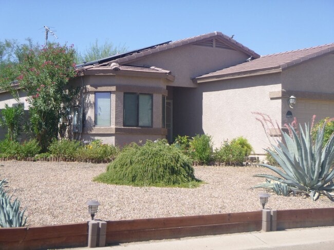 Building Photo - Great 3 bedroom, 2 bath in Arizona City