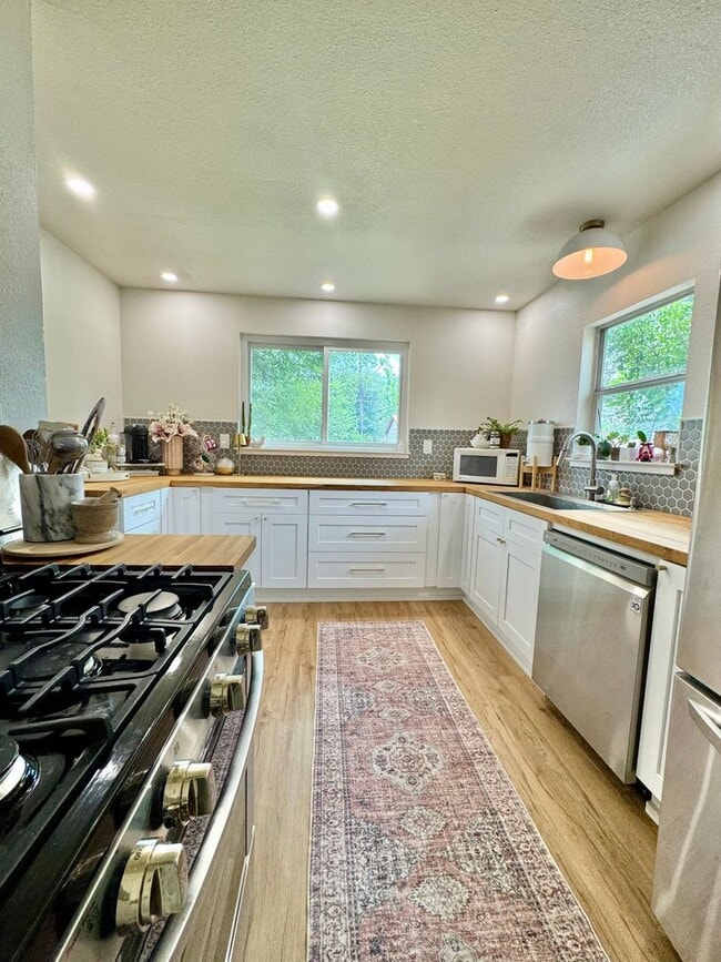 Building Photo - Adorable Highland Park Bungalow for Rent