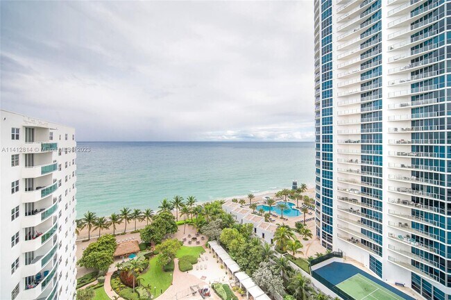 Foto del edificio - 3001 S Ocean Dr