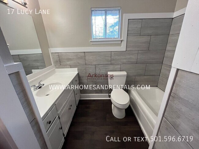 Foto del edificio - 17 Lucy Ln